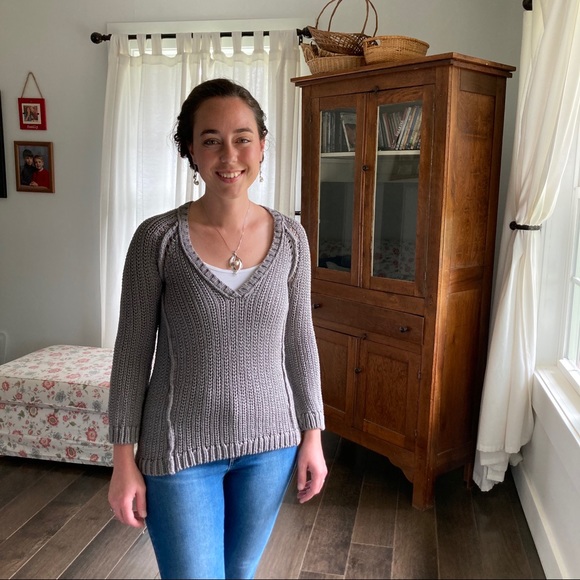 LOFT Sweaters - LOFT V-Neck Chunky Grey Sweater, Size S